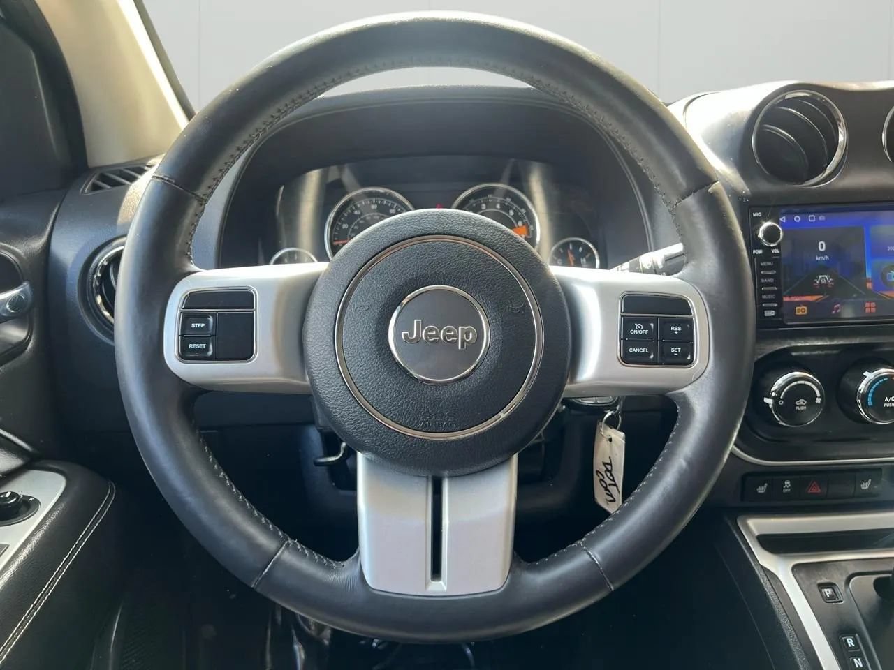 Used 2015 Jeep Compass Latitude AWD/4WD image 38