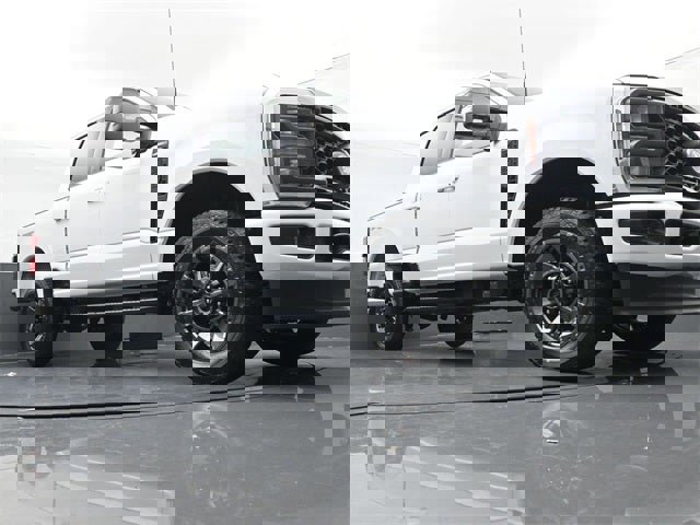 Used 2024 Ford F250 Lariat w/ Sport Appearance Package image 27