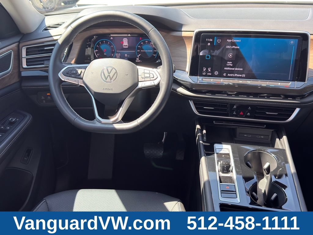 Used 2024 Volkswagen Atlas SE w/ Black Wheel Package FWD image 30