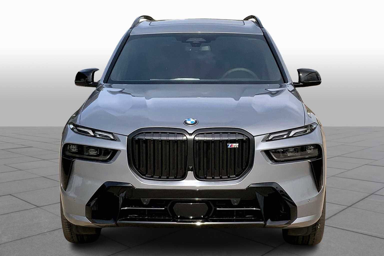 New 2026 BMW X7 M60i image 3