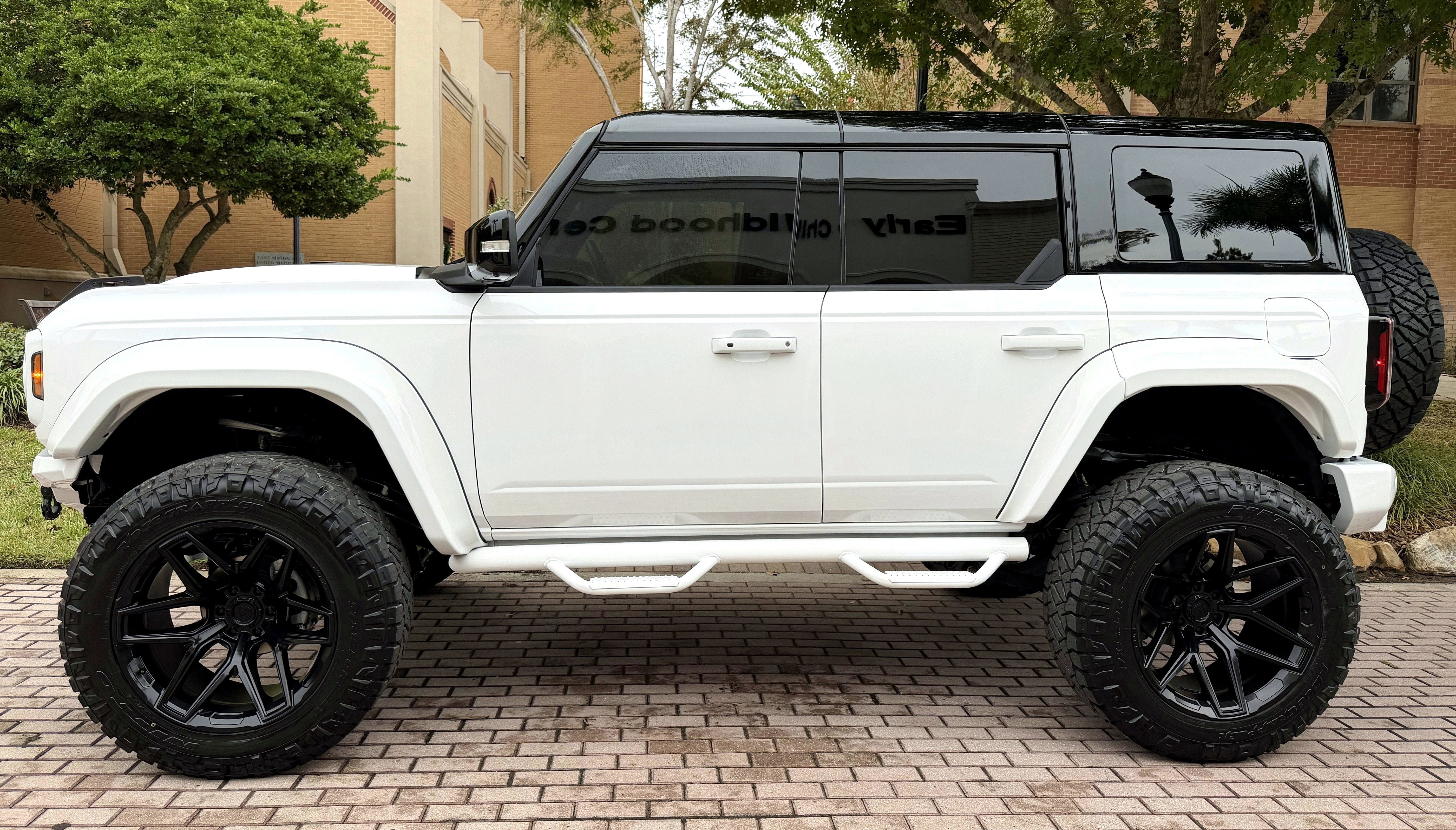 Used 2026 Ford Bronco Outer Banks image 2