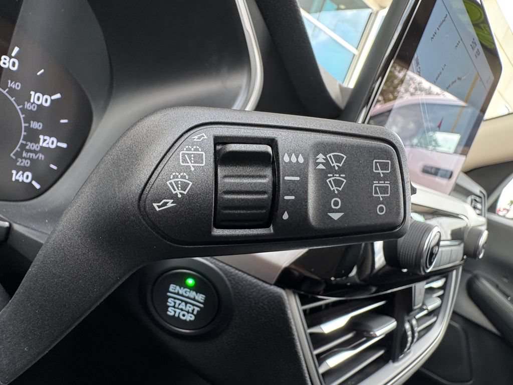 Used 2020 Ford Escape SEL FWD image 14