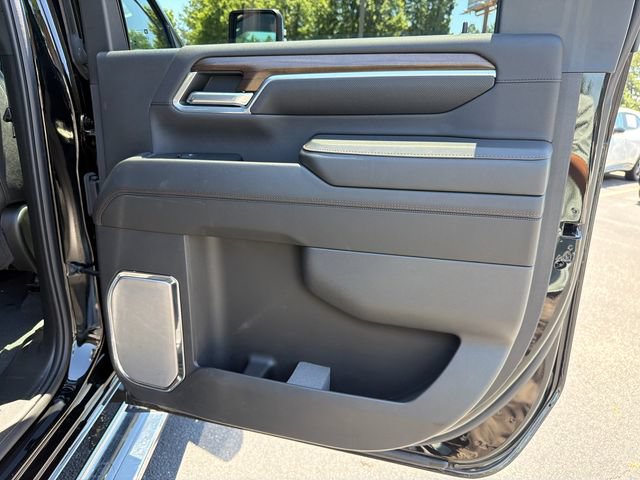 Used 2025 Chevrolet Silverado 3500 High Country w/ High Country Premium Package AWD/4WD image 16