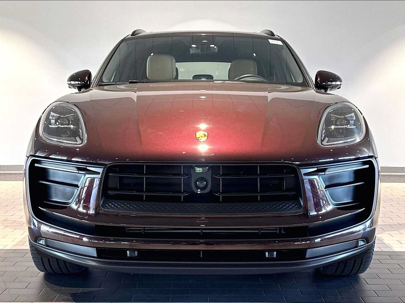 Used 2024 Porsche Macan AWD/4WD image 14