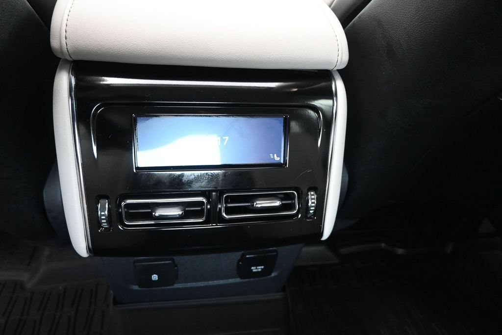 Used 2025 Lincoln Aviator Reserve w/ Luxury Package RWD image 18