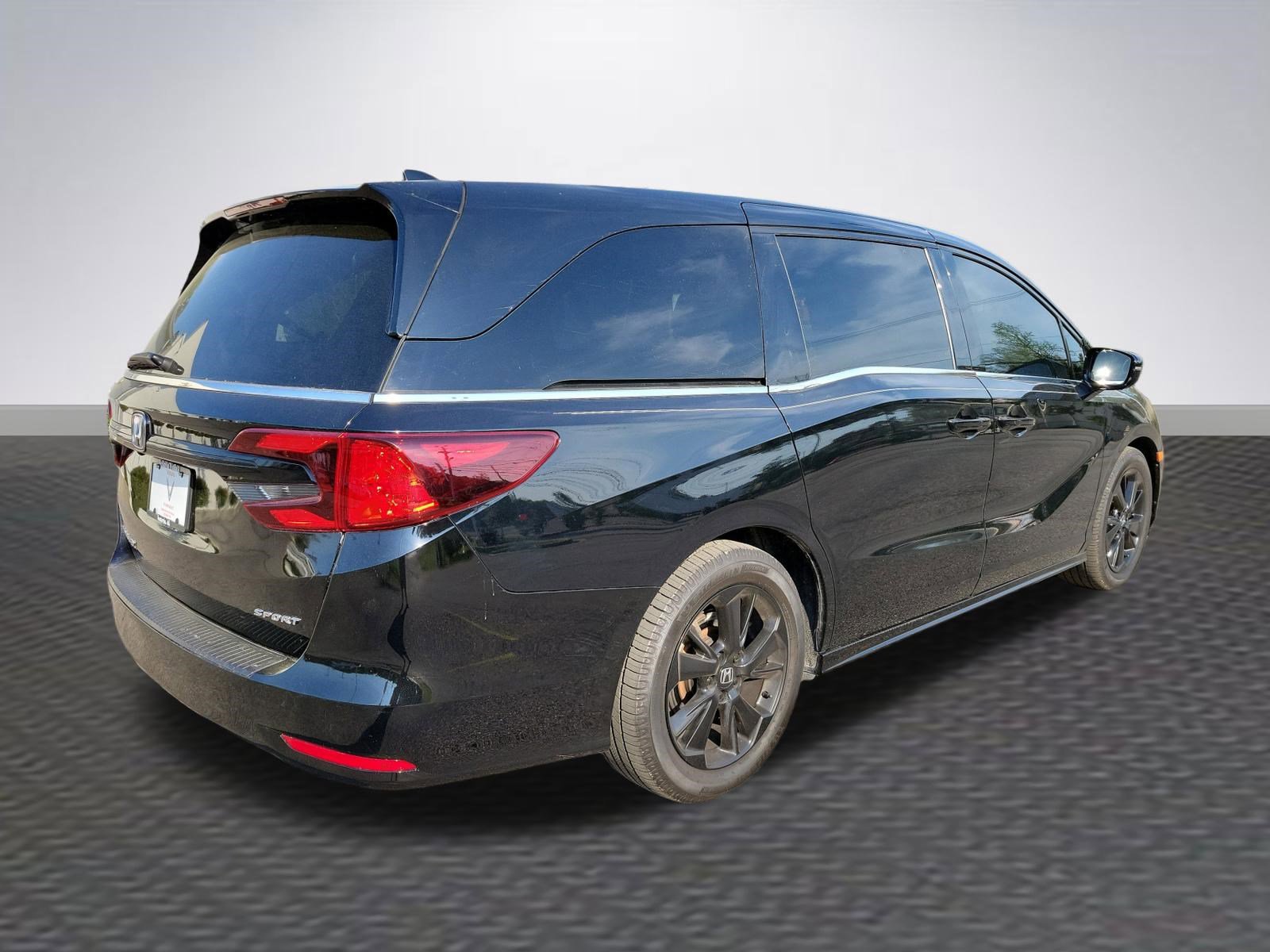 Used 2023 Honda Odyssey Sport image 5