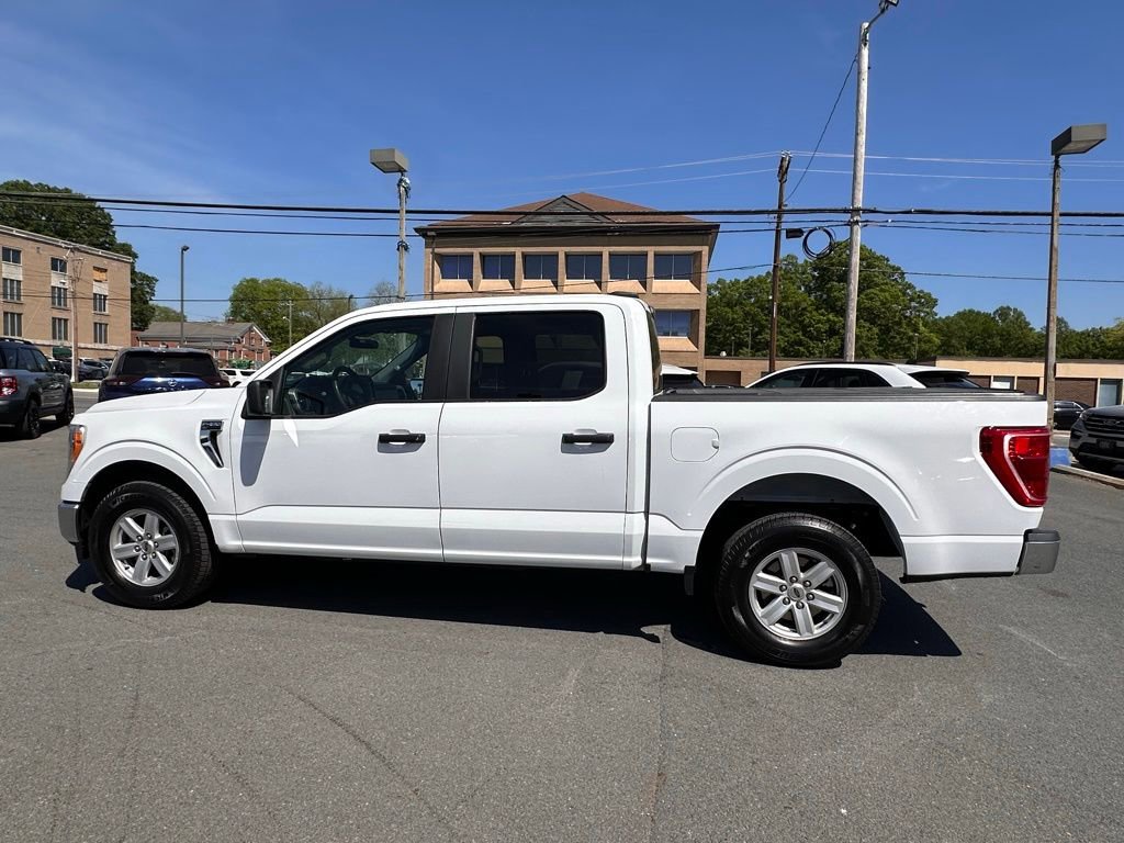 Used 2021 Ford F150 XLT w/ Trailer Tow Package RWD image 3