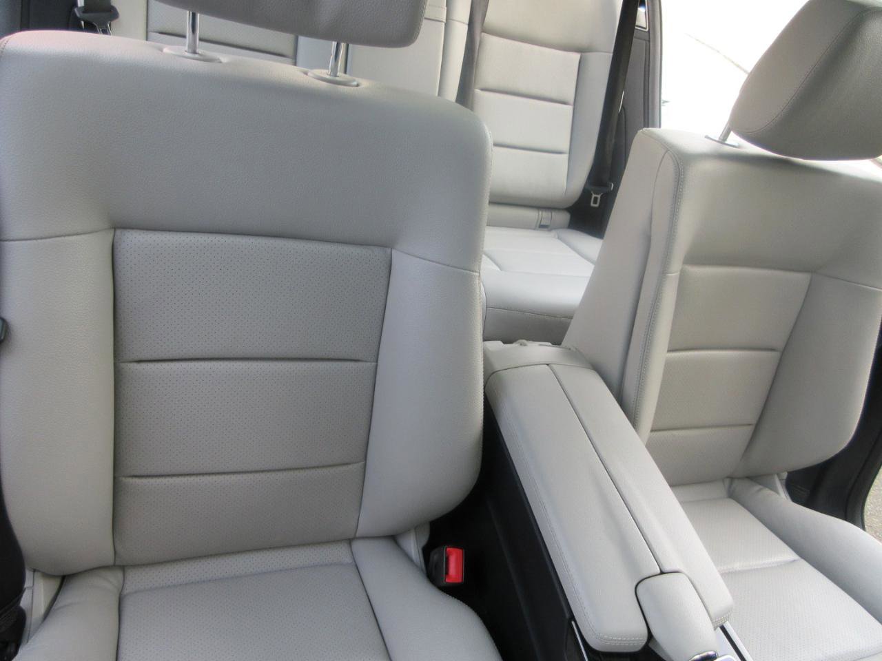 Used 2013 Mercedes-Benz E 350 4MATIC Wagon image 29