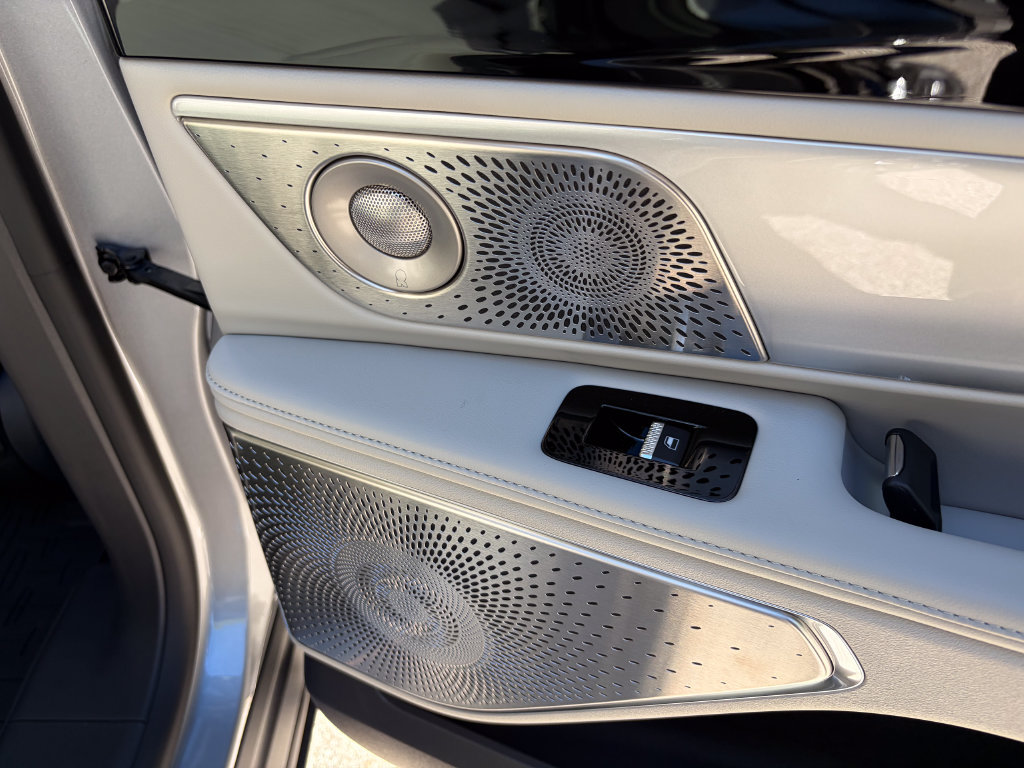 New 2026 Lincoln Nautilus Reserve AWD/4WD image 27