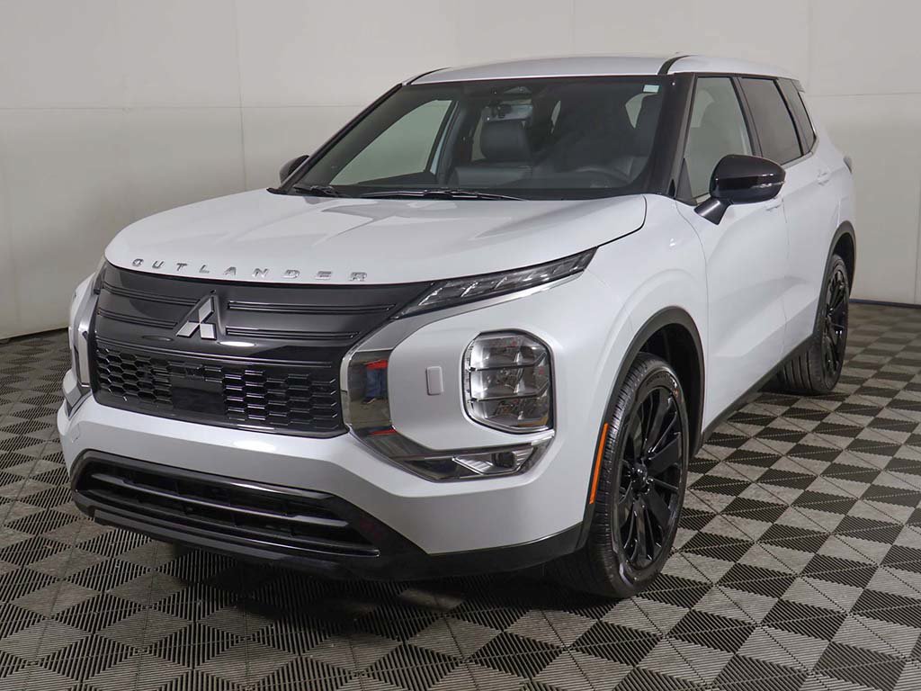 New 2026 Mitsubishi Outlander LE AWD/4WD image 10