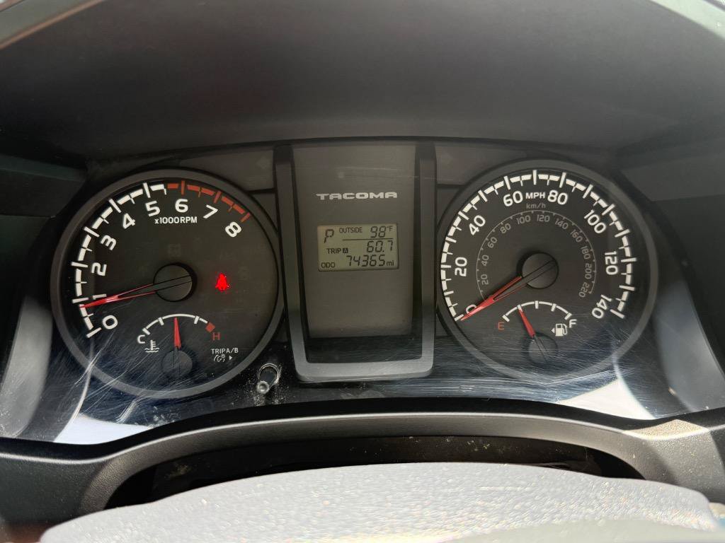Used 2017 Toyota Tacoma SR RWD image 11