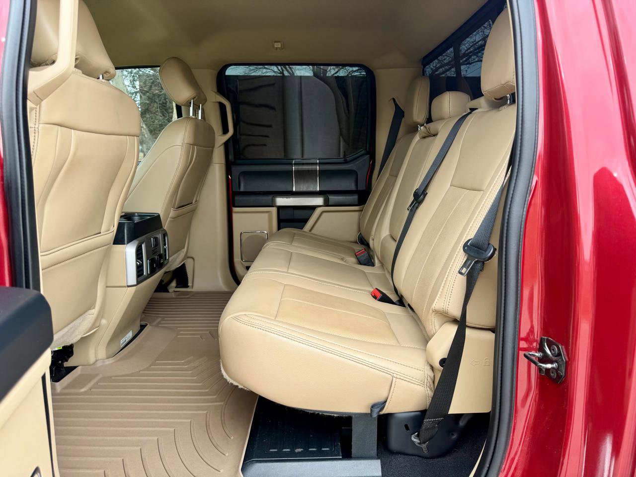 Used 2020 Ford F350 Lariat w/ Lariat Ultimate Package image 34