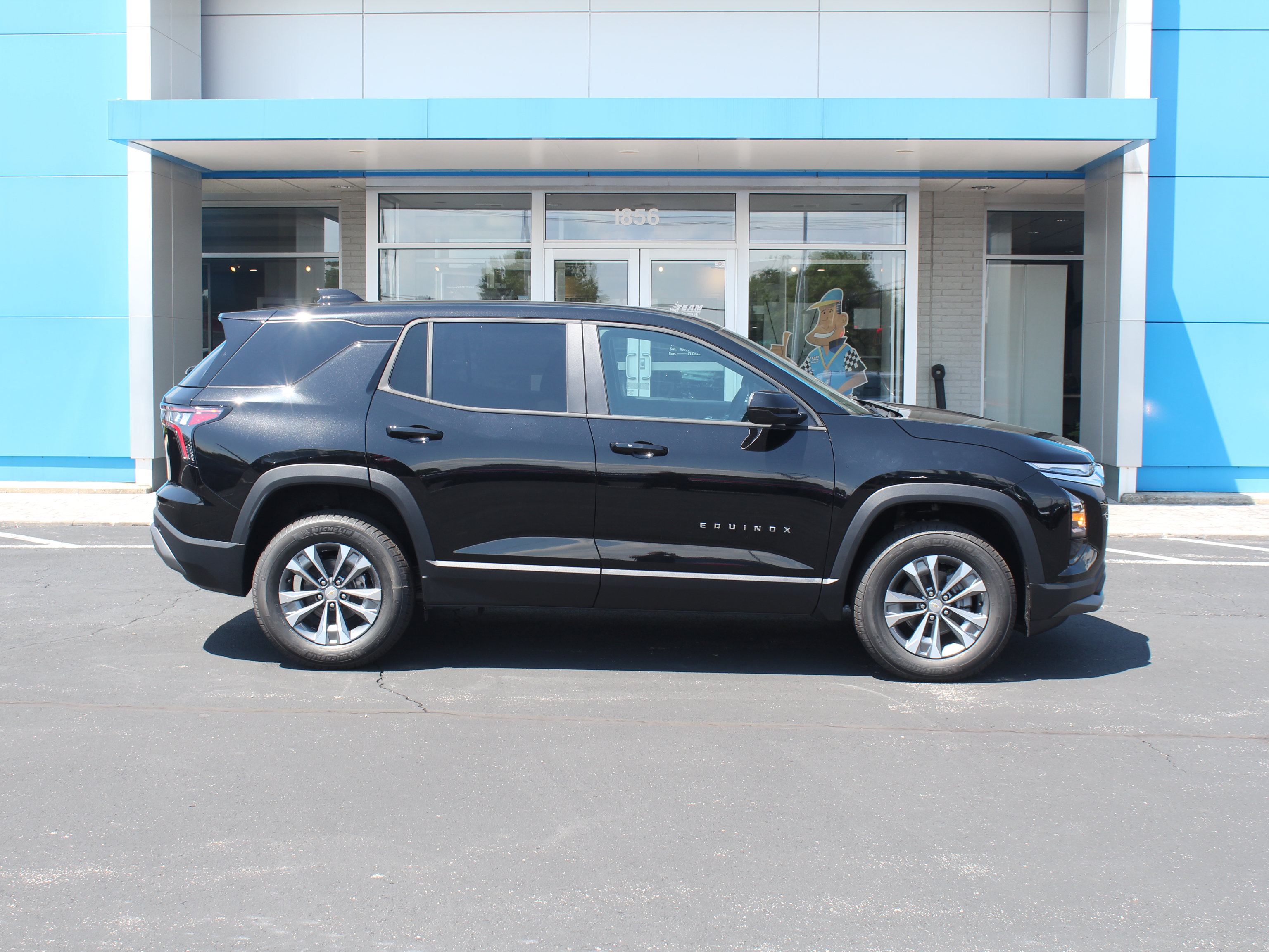 New 2027 Chevrolet Equinox LT AWD/4WD image 3