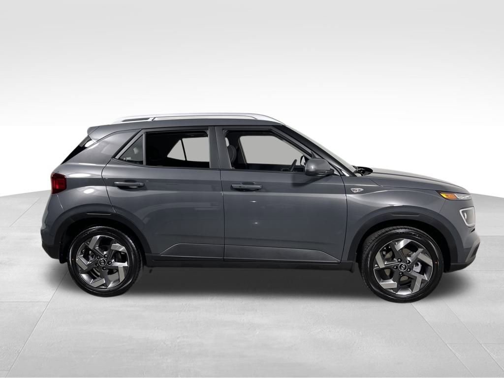 New 2026 Hyundai Venue SEL FWD image 6