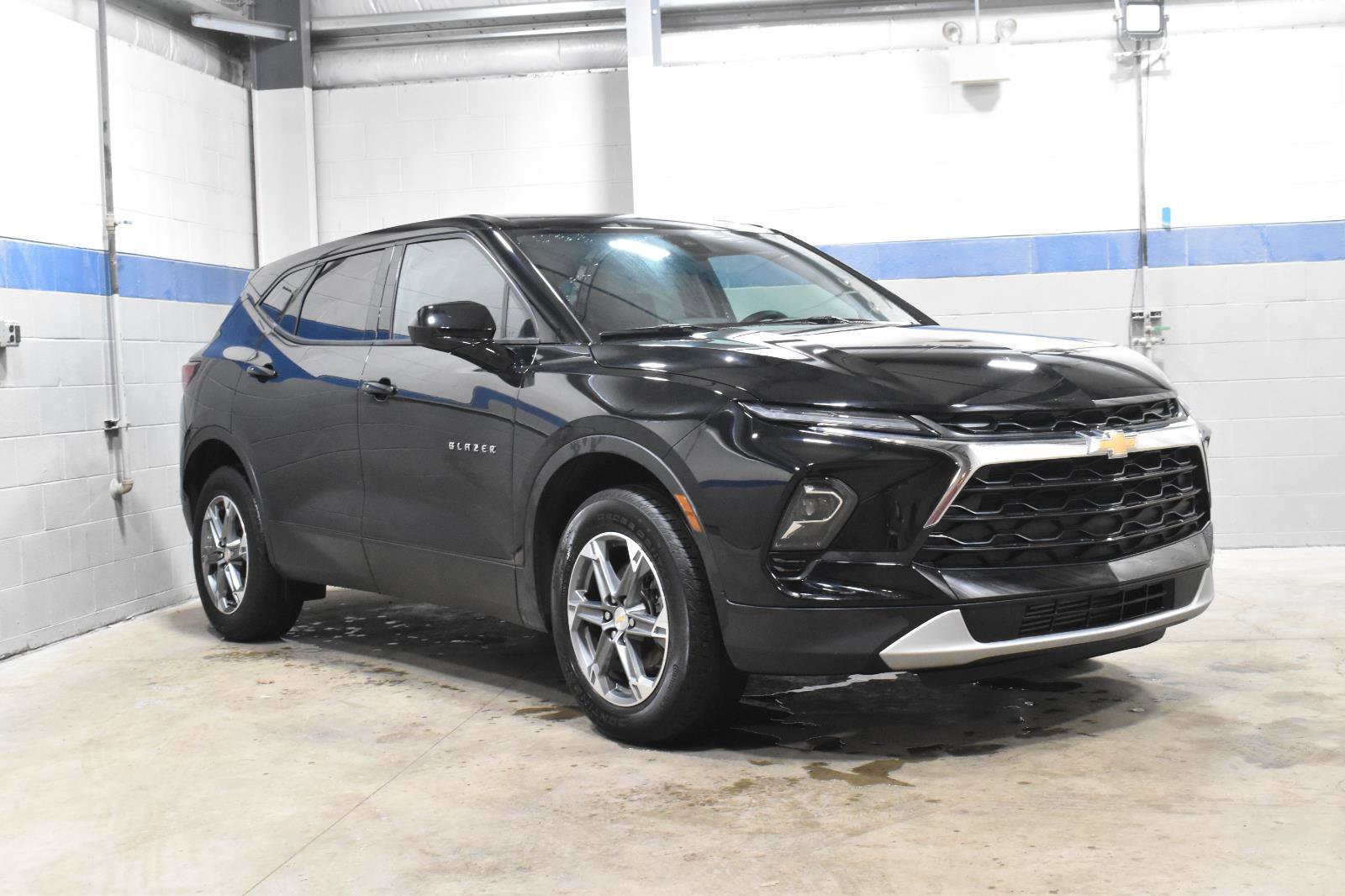 Used 2024 Chevrolet Blazer LT FWD image 31