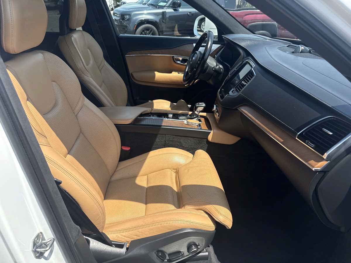 Used 2018 Volvo XC90 T6 Inscription w/ Luxury Package AWD/4WD image 27