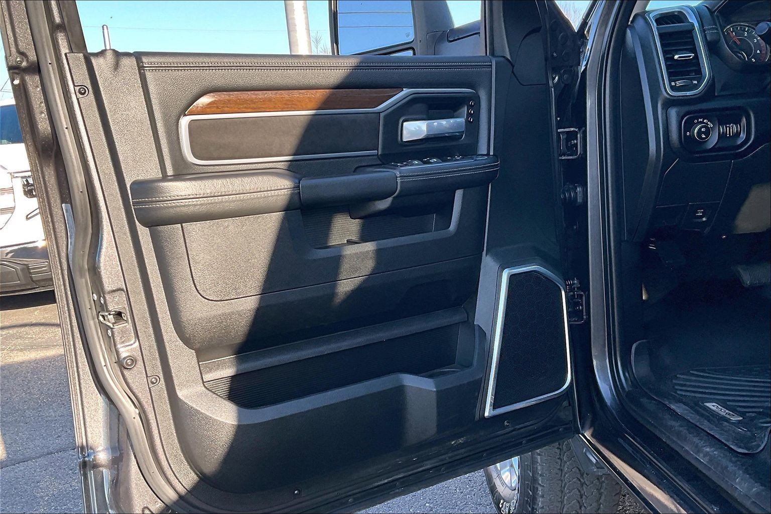 Used 2024 RAM 2500 Laramie w/ Safety Group image 17