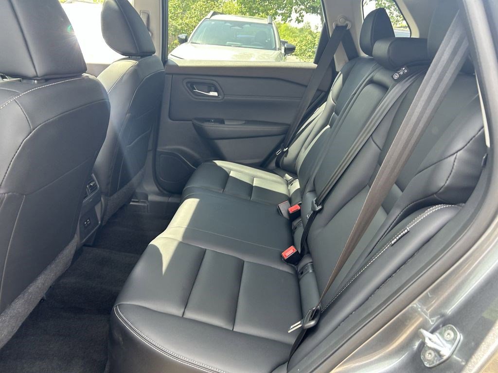 Used 2023 Nissan Rogue SL AWD/4WD image 24