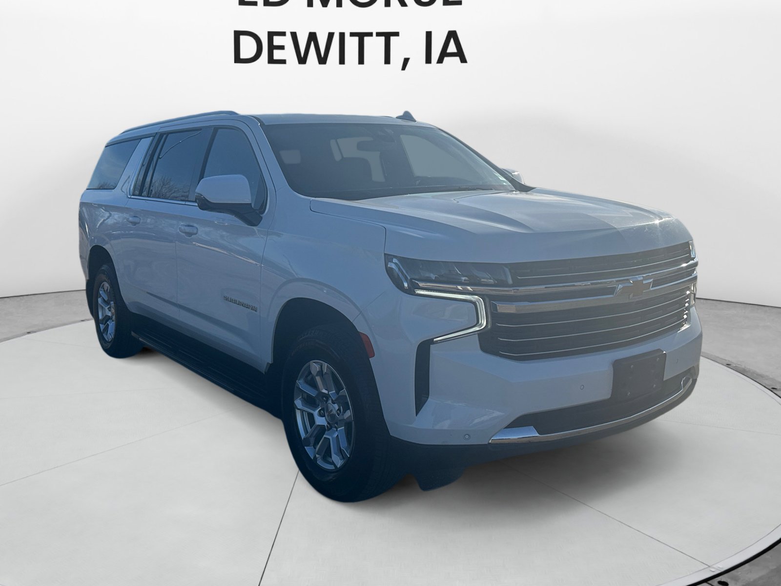 Used 2021 Chevrolet Suburban LT w/ Luxury Package image 7