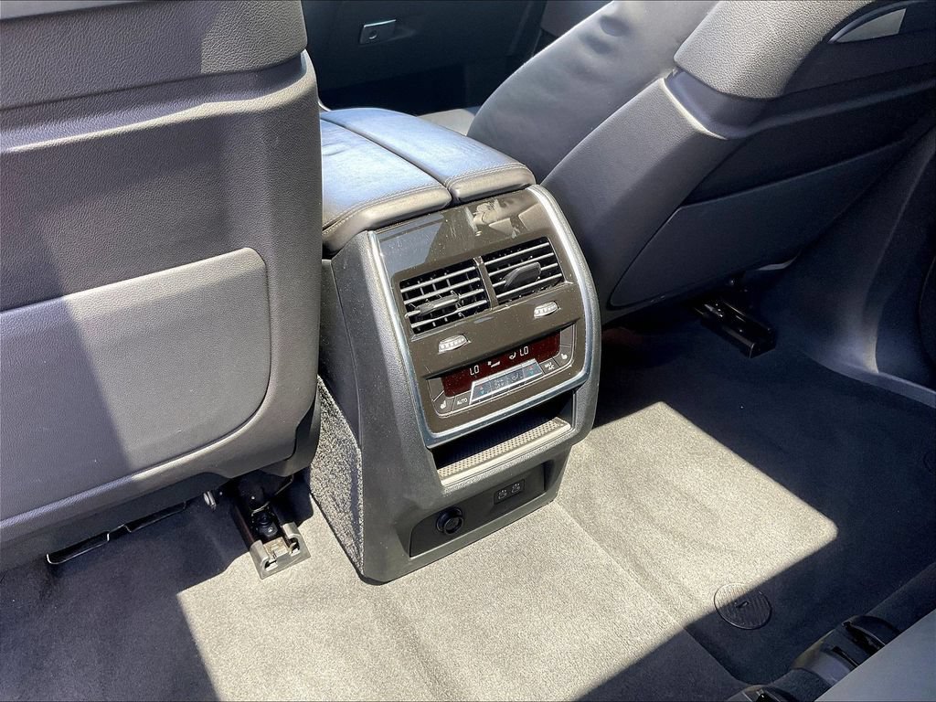 Used 2022 BMW X7 M50i w/ Dynamic Handling Package AWD/4WD image 10