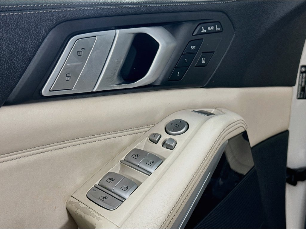Used 2019 BMW X7 xDrive40i w/ M Sport Package AWD/4WD image 18