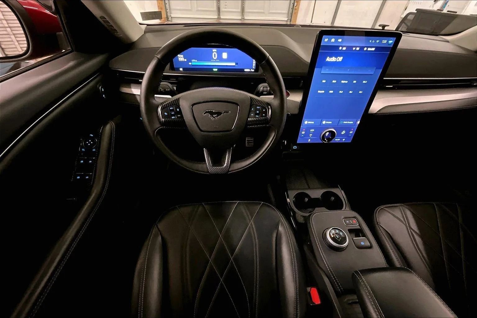 Used 2022 Ford Mustang Mach-E Select image 5