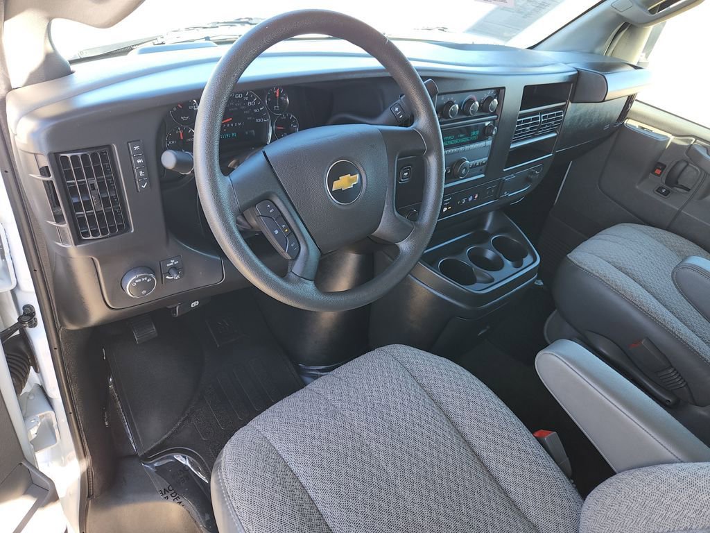 Used 2025 Chevrolet Express 3500 LT w/ LT Preferred Equipment Group image 11
