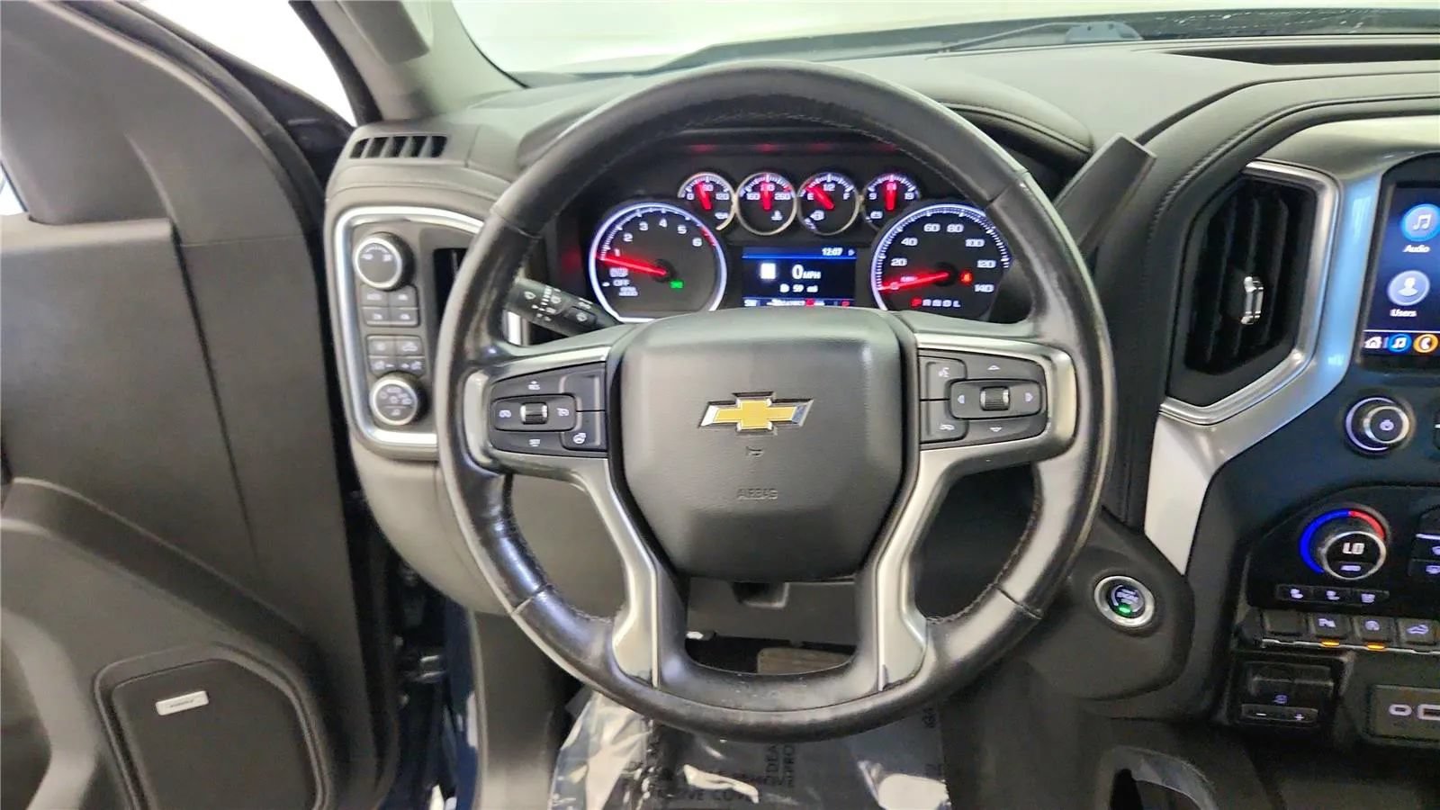 Used 2019 Chevrolet Silverado 1500 LTZ AWD/4WD image 36