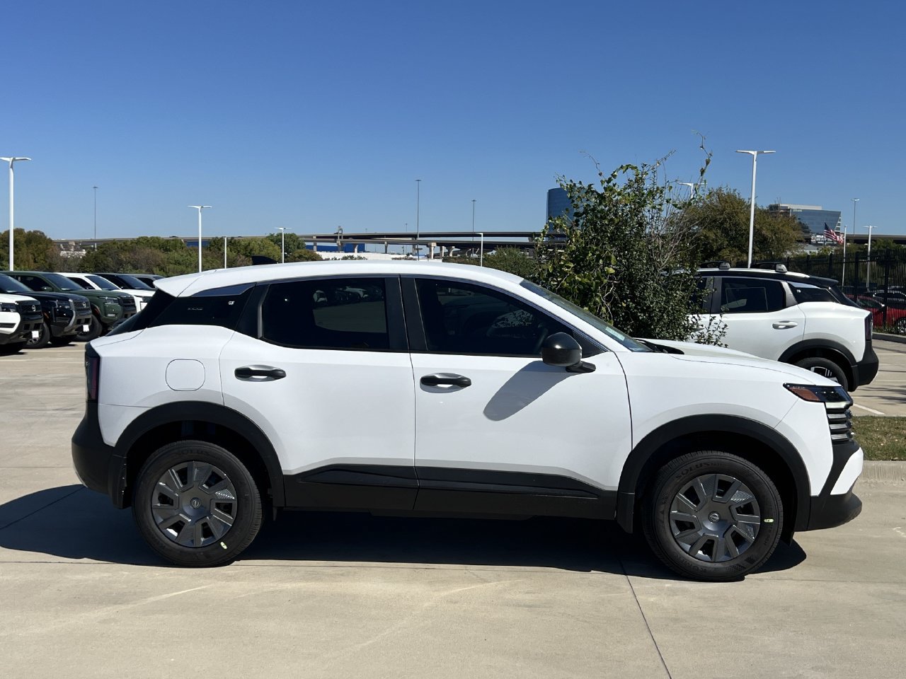 New 2027 Nissan Kicks S FWD image 3
