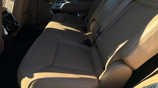 Used 2023 Land Rover Range Rover Long Wheelbase SE image 19