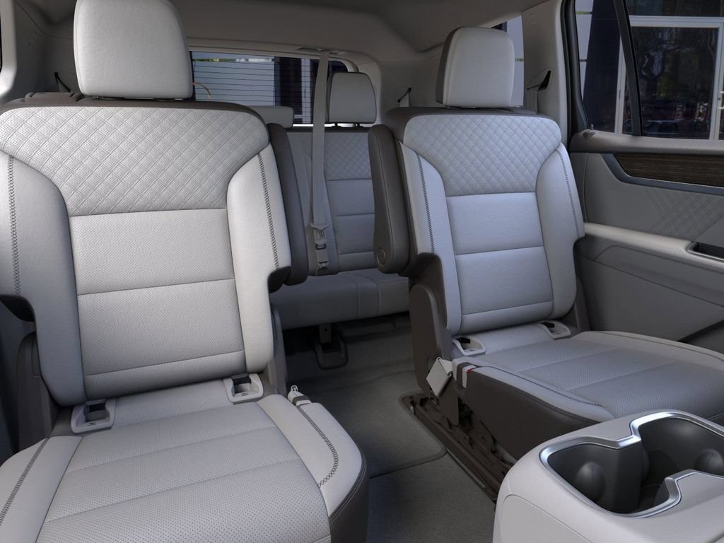 New 2025 GMC Acadia Denali w/ Super Cruise Package FWD image 17