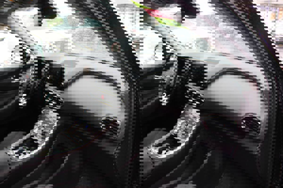 Used 2022 Hyundai Santa Fe SEL w/ Convenience Package image 22