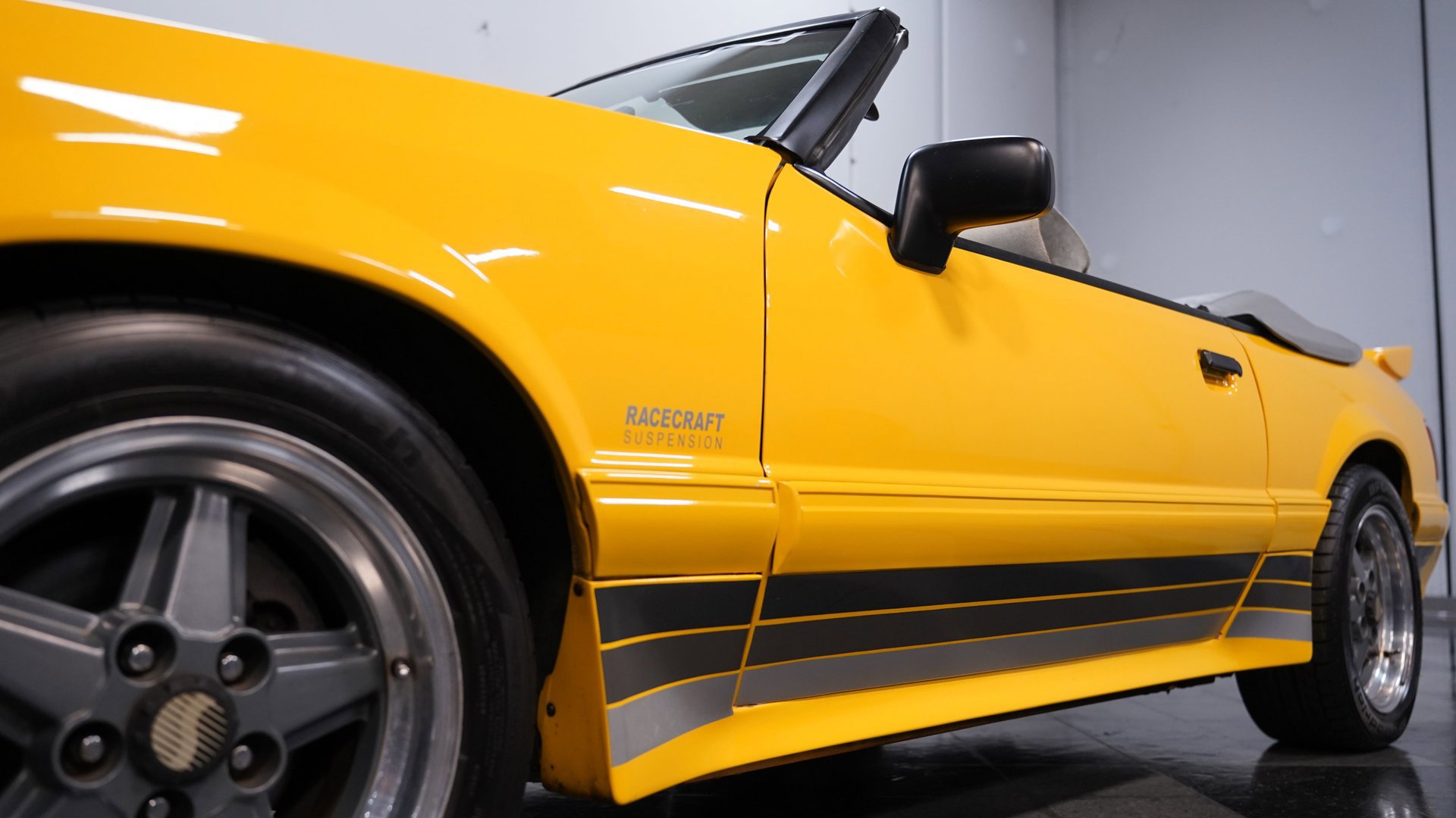 Used 1989 Ford Mustang LX image 18