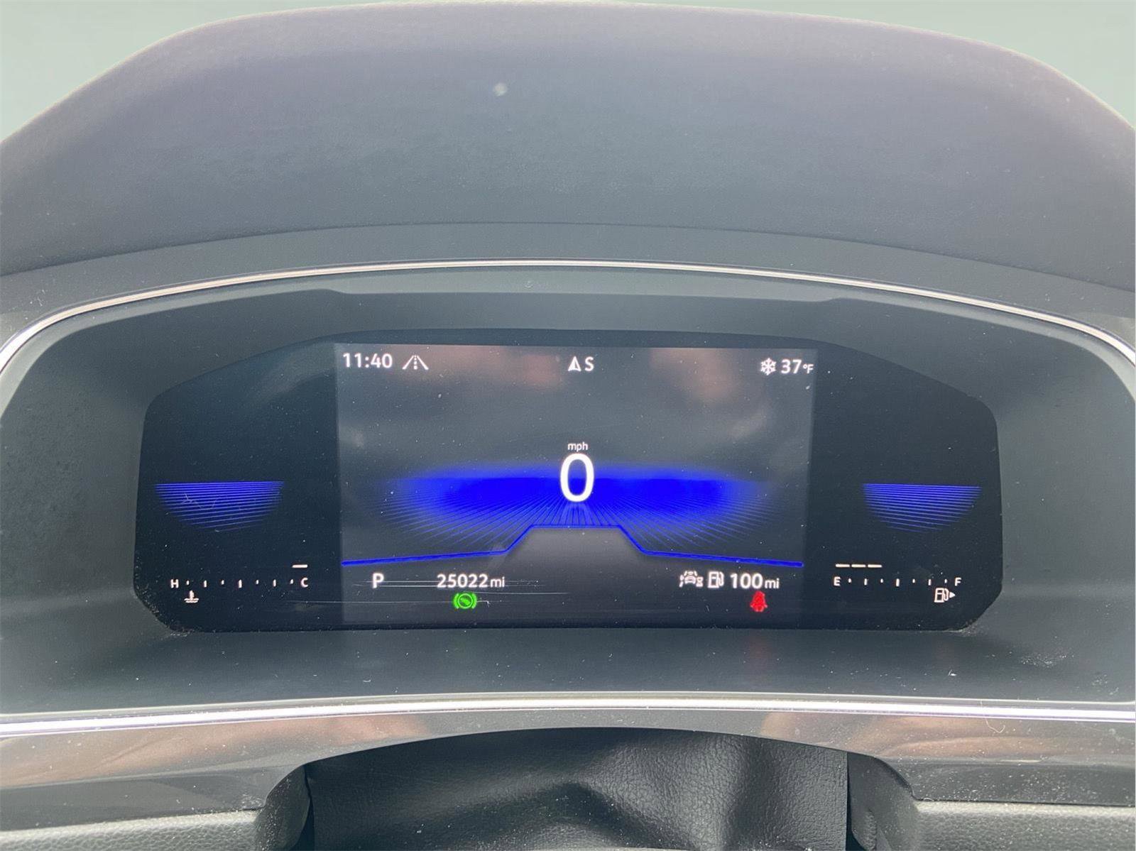 Used 2023 Volkswagen Tiguan SE image 9