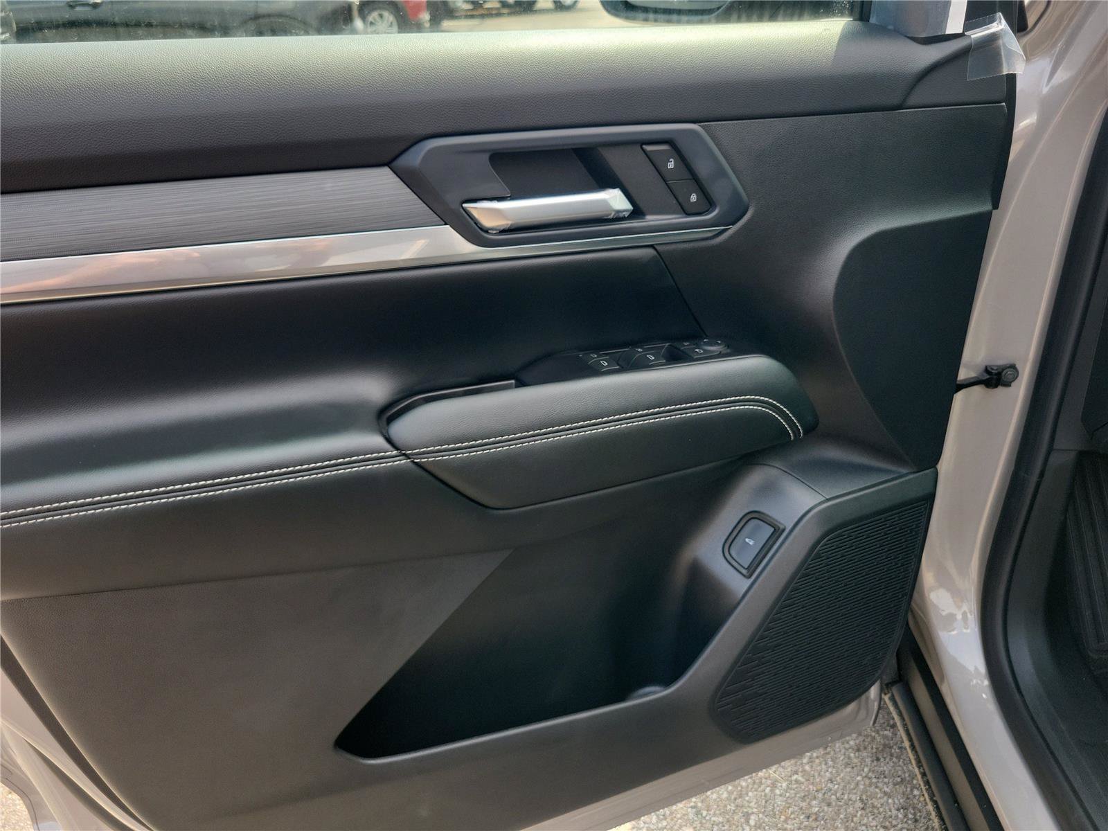 New 2027 GMC Terrain Elevation w/ Elevation Premium Package FWD image 45