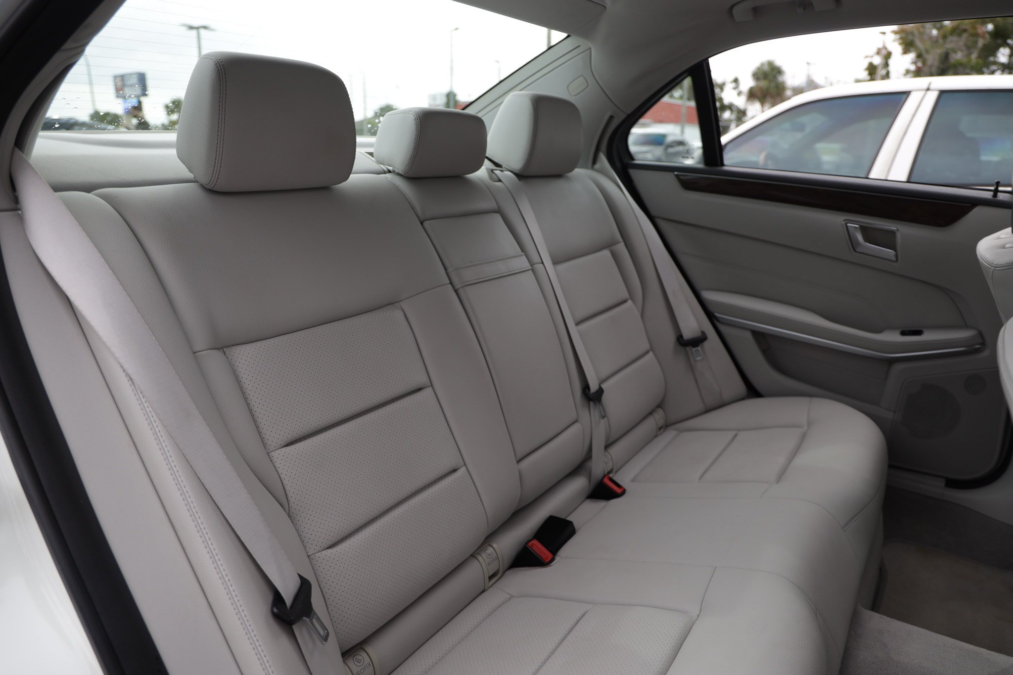 Used 2016 Mercedes-Benz E 350 Sedan w/ Premium Package image 18