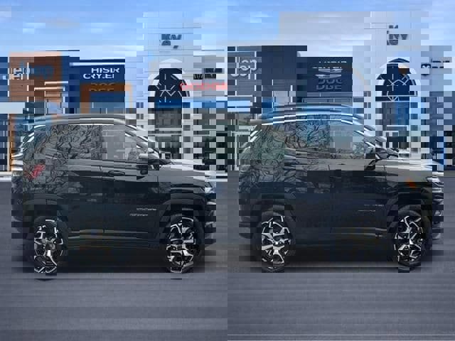 Used 2025 Jeep Compass Limited image 9