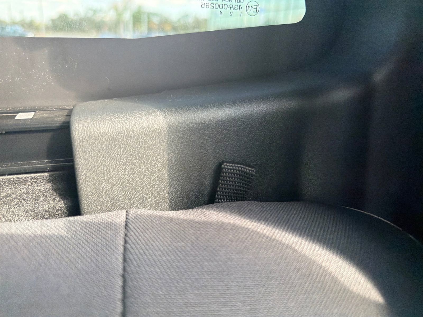 Used 2022 Nissan Titan S image 17