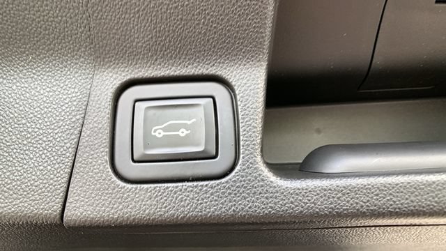 Used 2021 GMC Acadia SLT AWD/4WD image 26