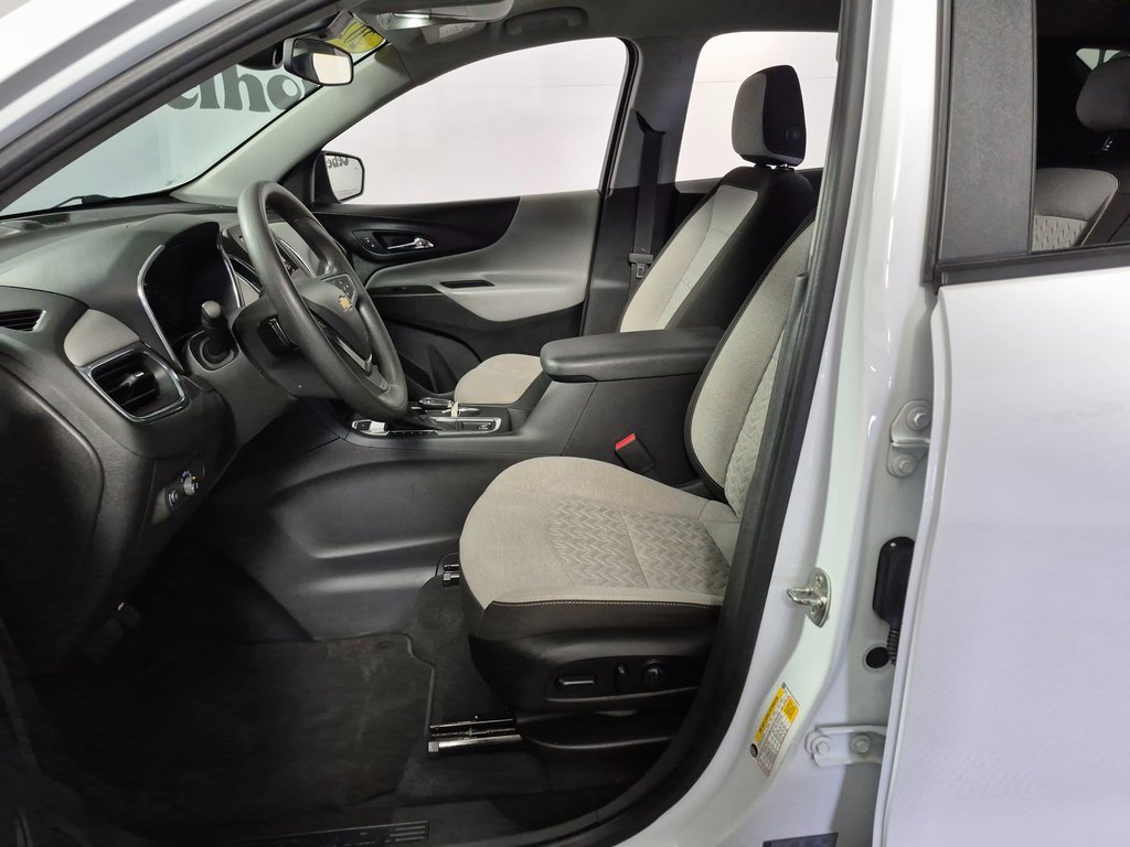 Used 2022 Chevrolet Equinox LS w/ LS Convenience Package image 9