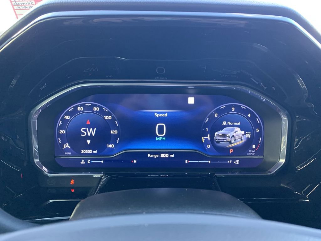 Used 2023 Chevrolet Silverado 1500 High Country w/ Technology Package image 10