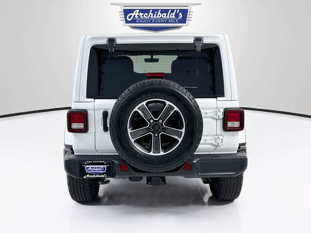 Used 2023 Jeep Wrangler Unlimited Sahara w/ Cold Weather Group AWD/4WD image 7
