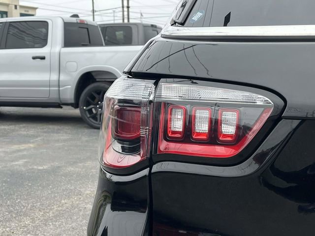 Used 2022 Jeep Compass Latitude w/ Sun and Sound Group image 10