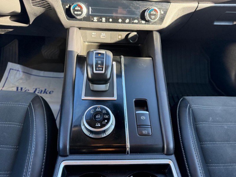 Used 2024 Mitsubishi Outlander SE AWD/4WD image 17