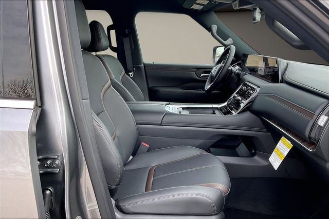 New 2026 Nissan Armada SL w/ Captain's Chari Seat Package AWD/4WD image 11