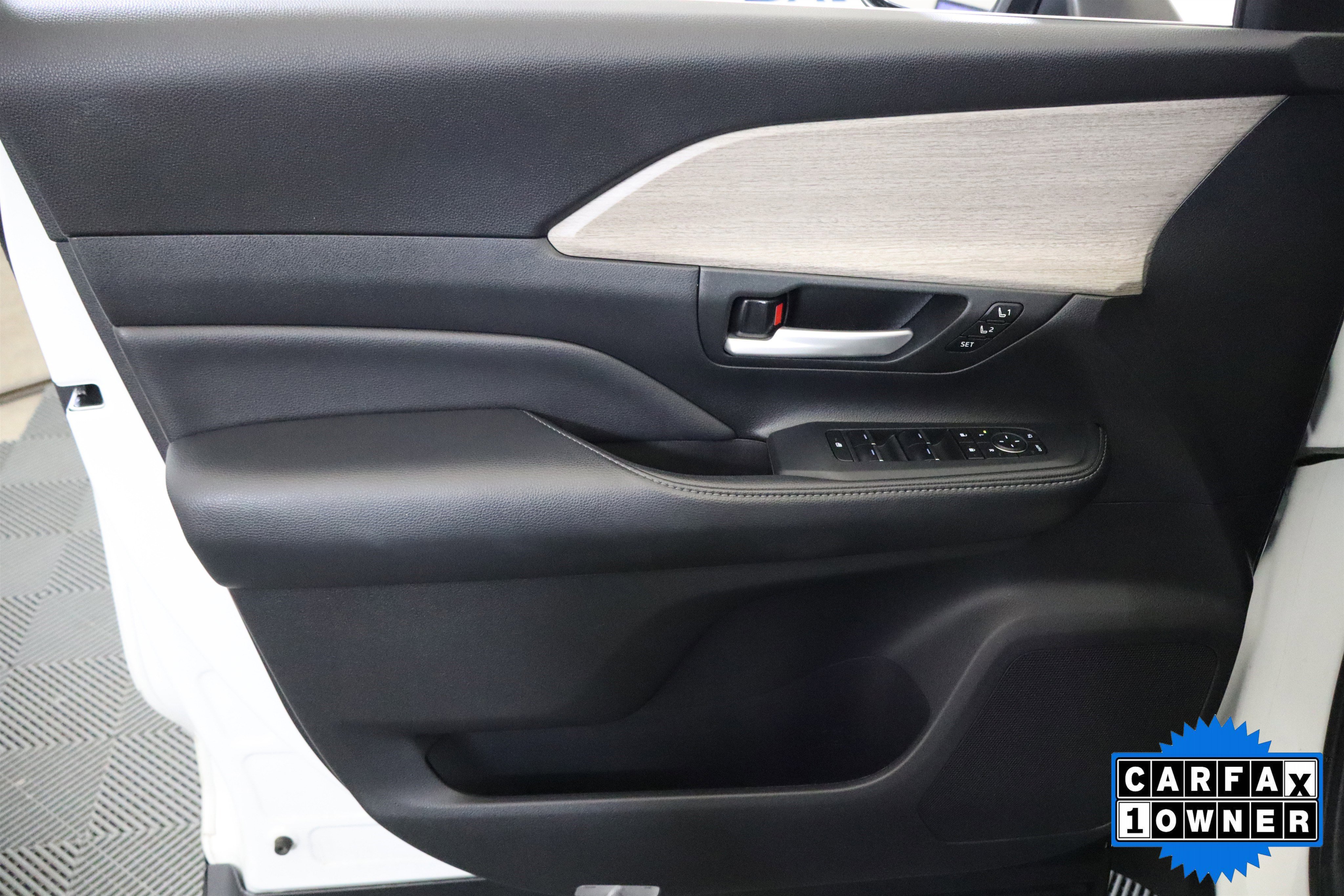 Used 2024 Toyota Grand Highlander Platinum image 36