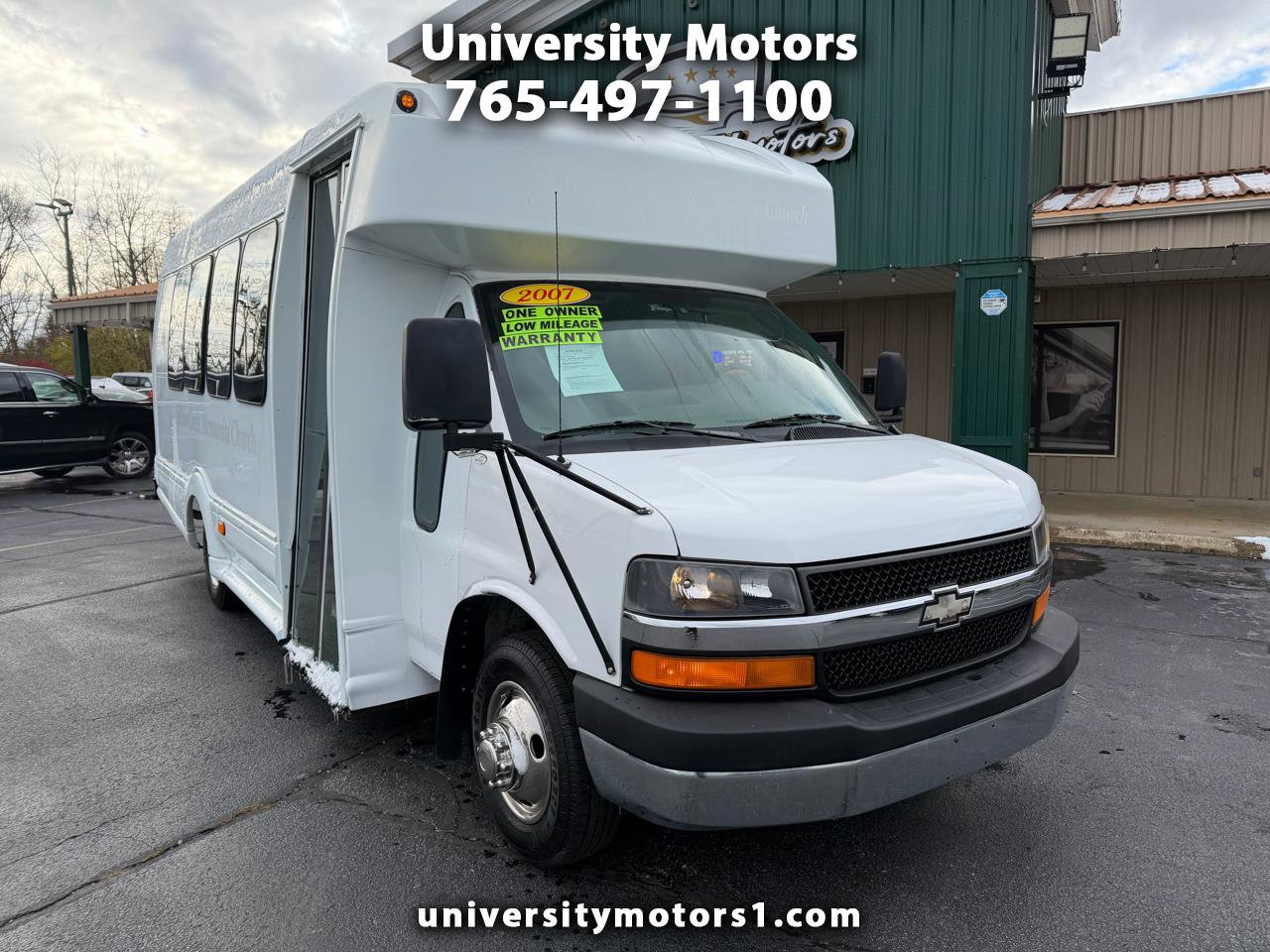 Used 2007 Chevrolet Express 3500 image 1