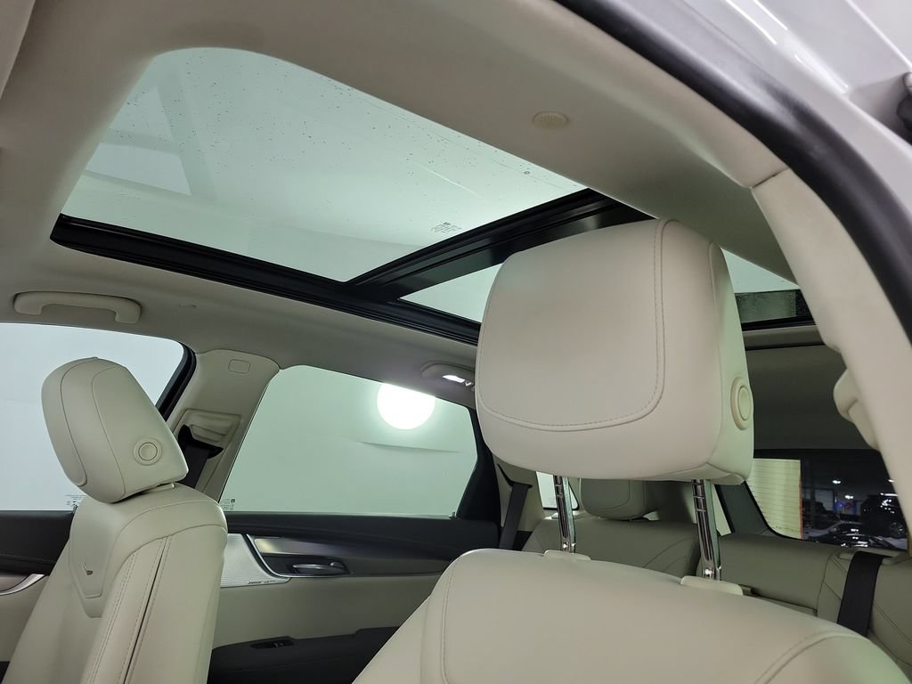 Certified 2023 Cadillac XT5 Premium Luxury w/ Technology Package FWD image 21