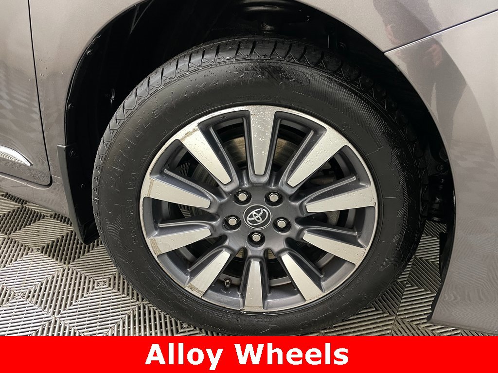 Used 2019 Toyota Sienna XLE image 51