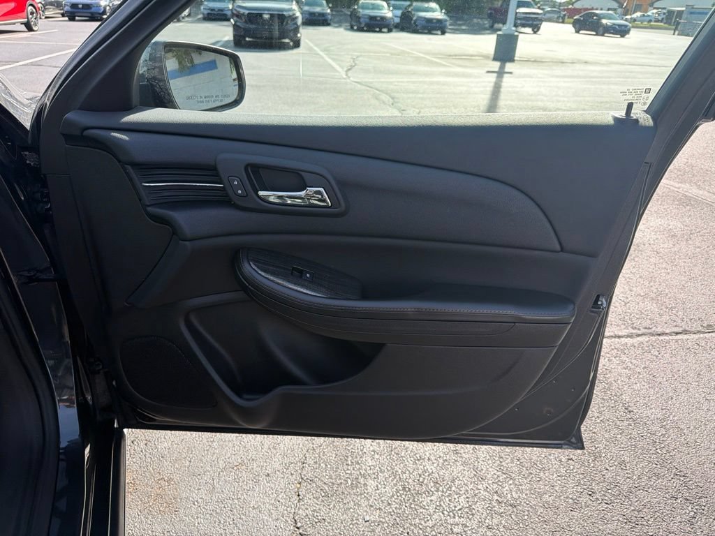 Used 2015 Chevrolet Malibu LT FWD image 24